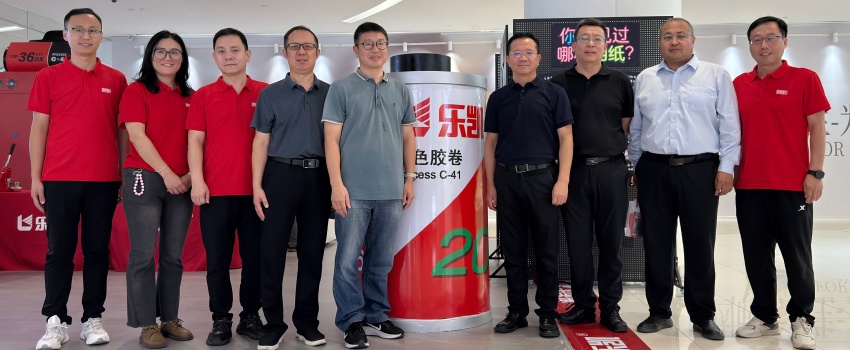 樂凱膠片國慶亮相保定萬博廣場，8天沉浸式體驗點燃市民光影熱情